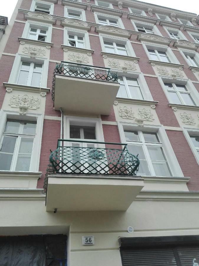 Nighthost- Trzebnicka 84 Breslávia Exterior foto